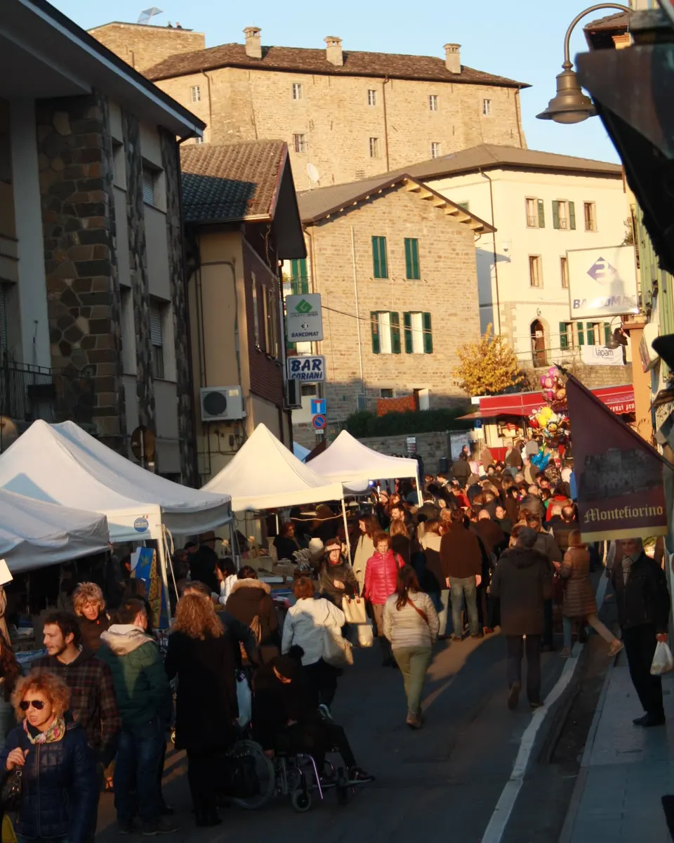 La festa nelle vie del paese